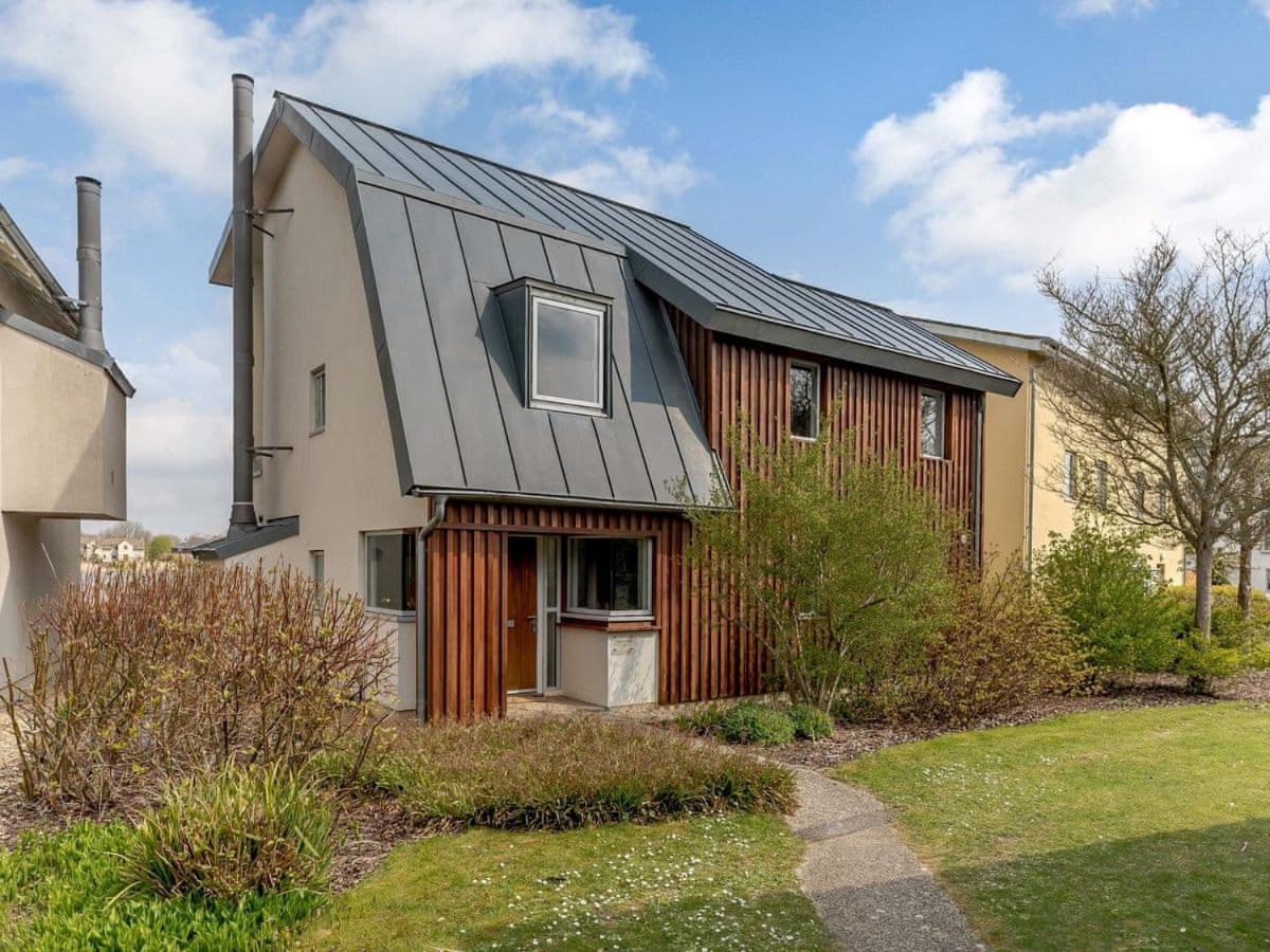 Cotswolds Lakehouse, With Hot Tub & Spa Access, Lower Mill Estate Somerford Keynes Екстериор снимка