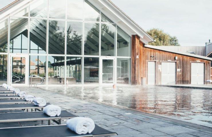 Cotswolds Lakehouse, With Hot Tub & Spa Access, Lower Mill Estate Somerford Keynes Екстериор снимка