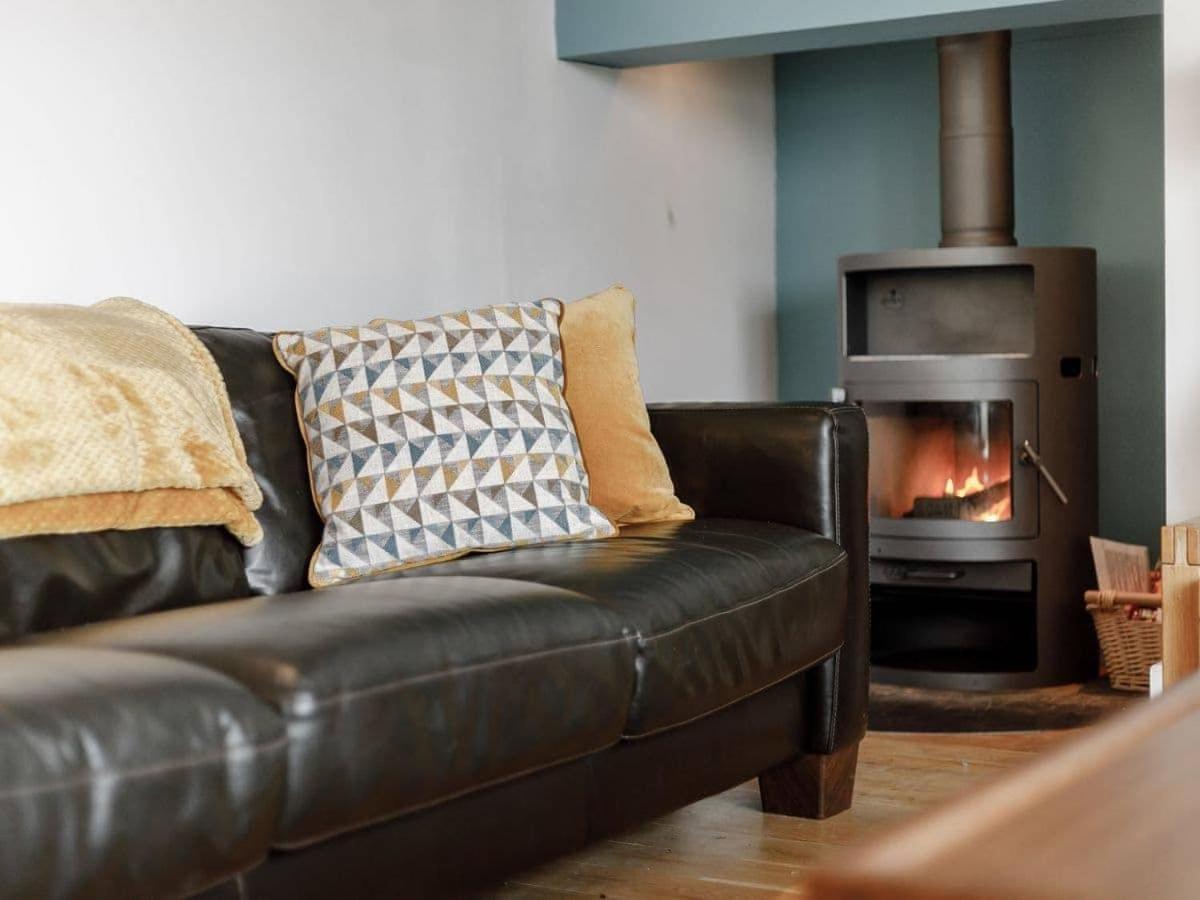 Cotswolds Lakehouse, With Hot Tub & Spa Access, Lower Mill Estate Somerford Keynes Екстериор снимка